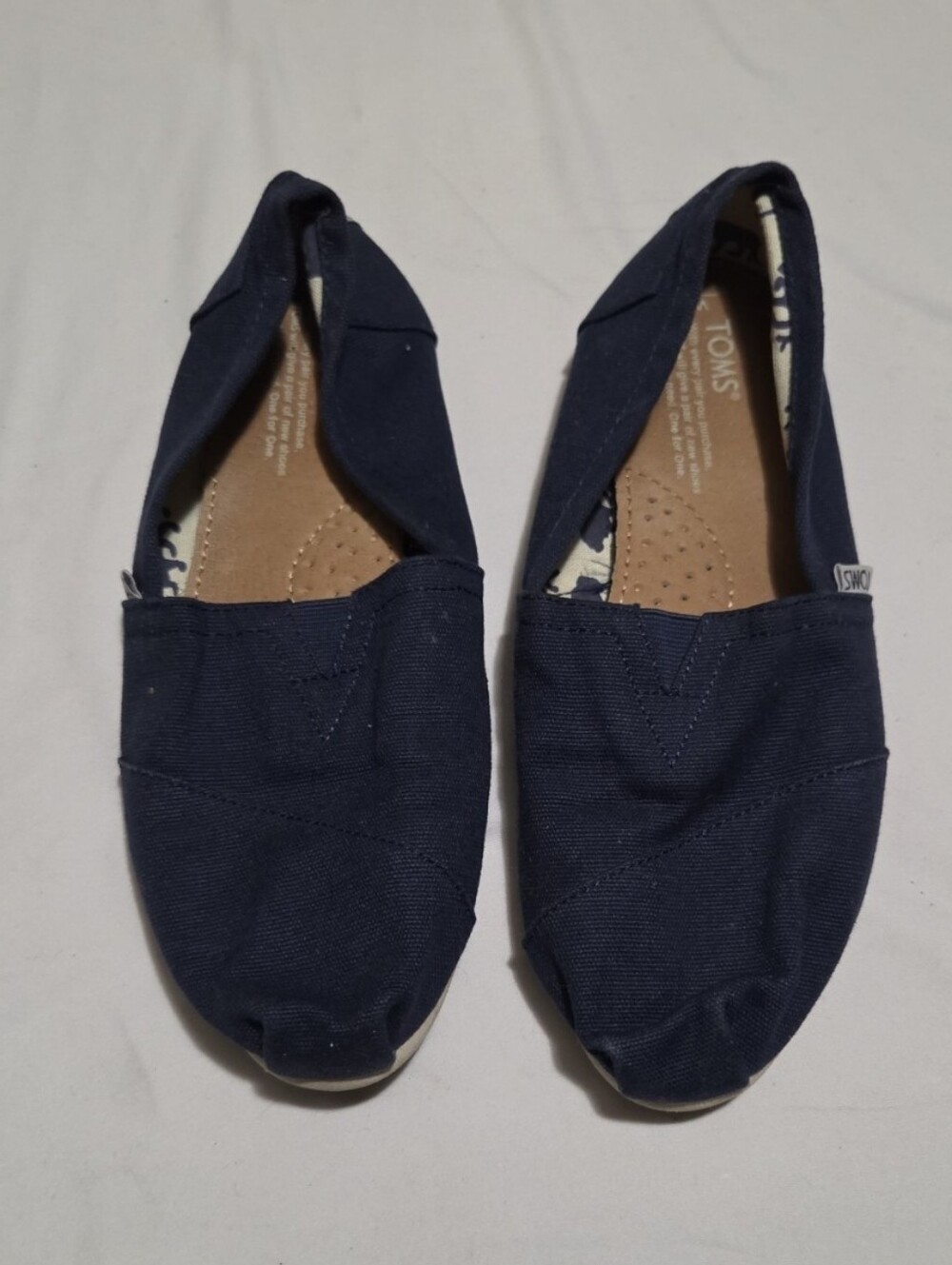 Toms Women's size 8 navy blue flags #17